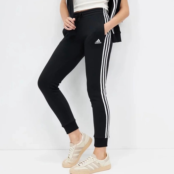 Adidas Aeroready 3-stripes women’s jogger pants - Picture 1 of 10